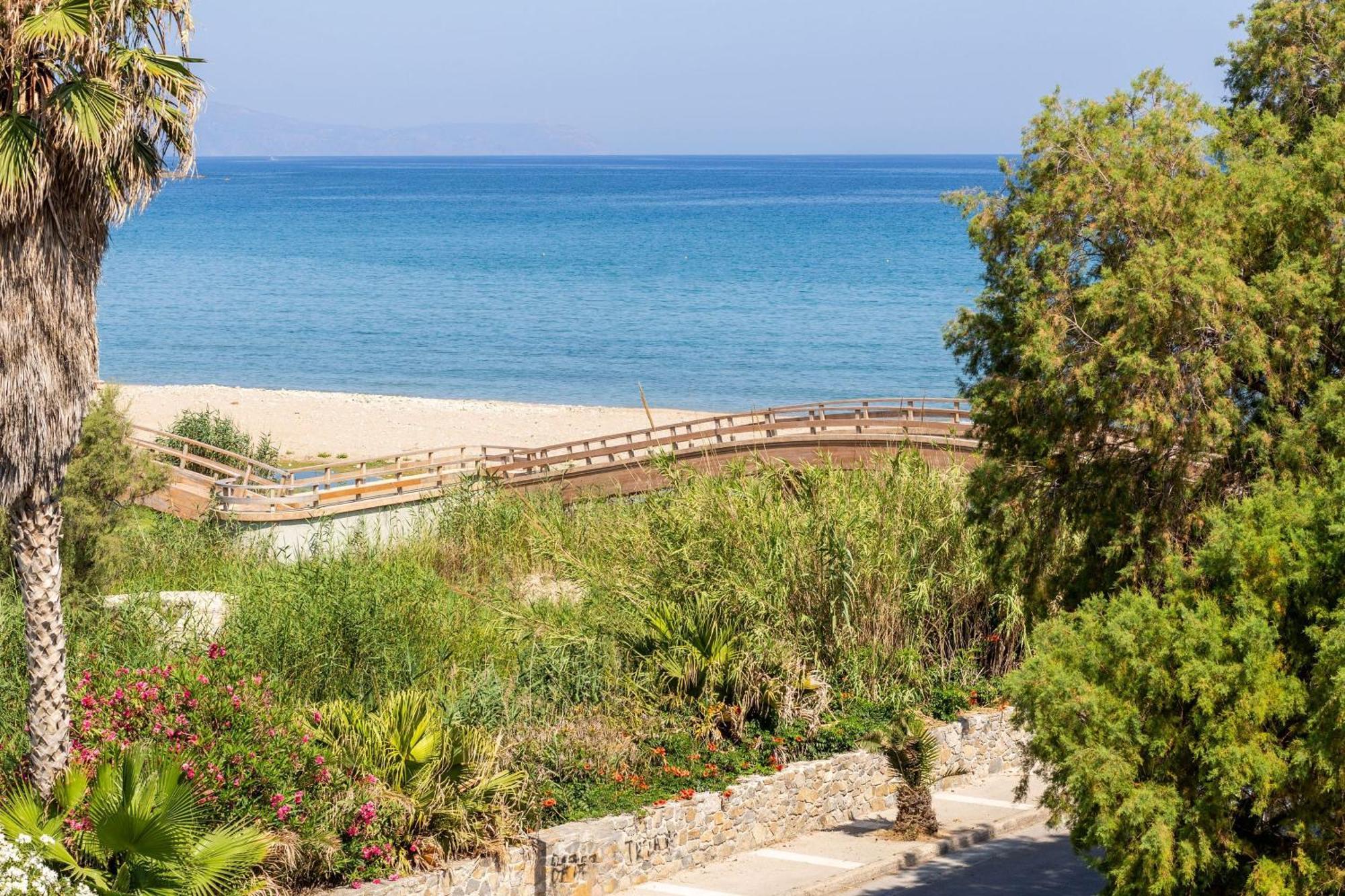 Sun Beach Apartments In Chania 09 11 Exterior foto