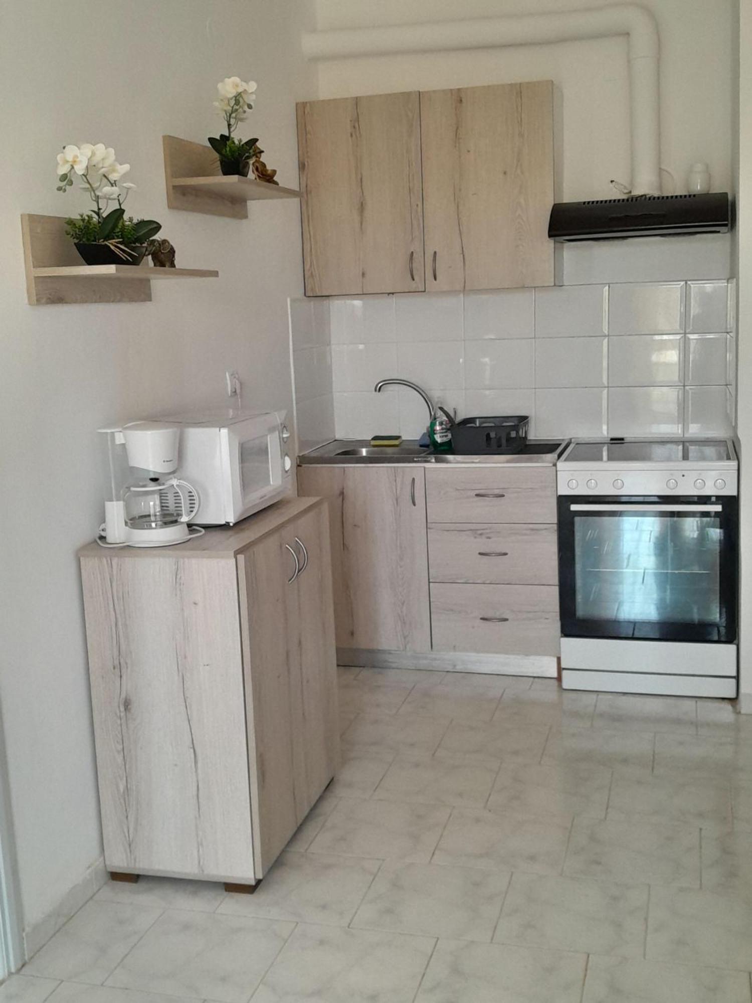 Sun Beach Apartments In Chania 09 11 Exterior foto